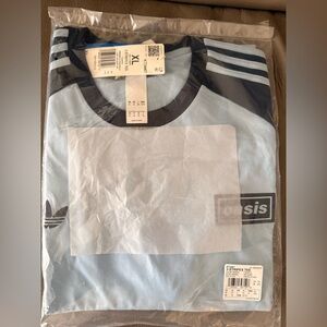 Oasis Adidas T-Shirt Extra Large XL Authentic Original with Free Ship & Pin Blue